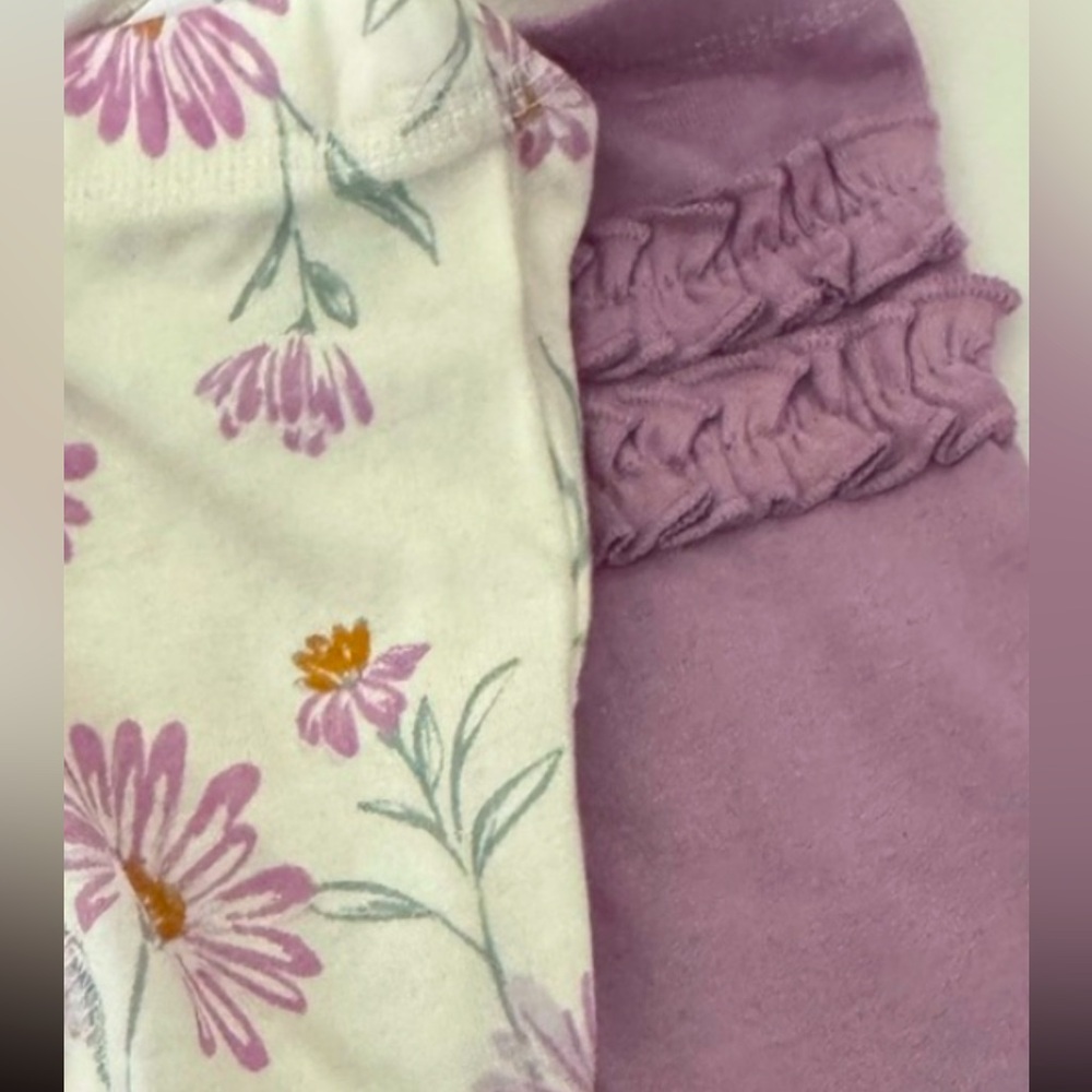 2- pairs Carter’s Newborn pants